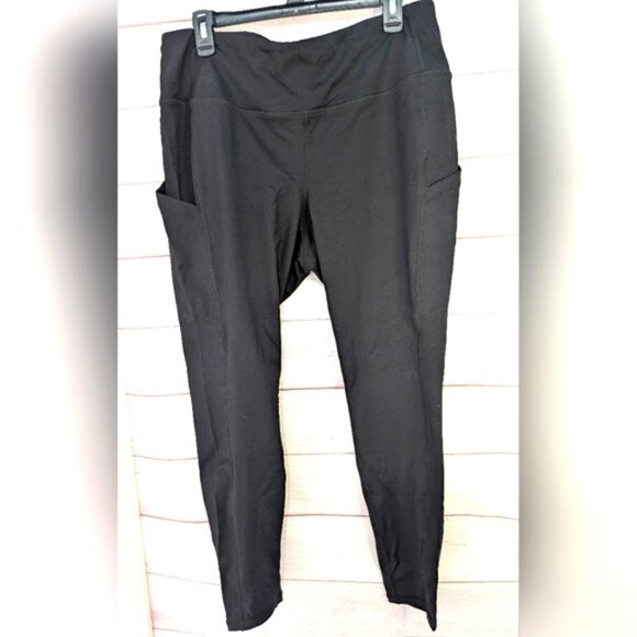 Euc Like New Torrid Active Size 2 - Picture 1 of 7